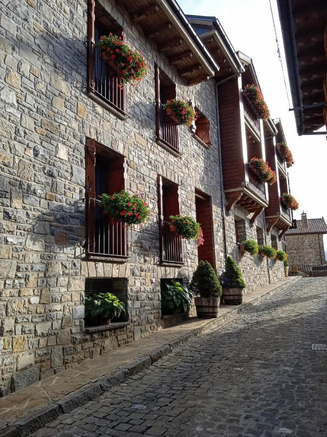 Apartamentos Lausan Gavín Exterior foto